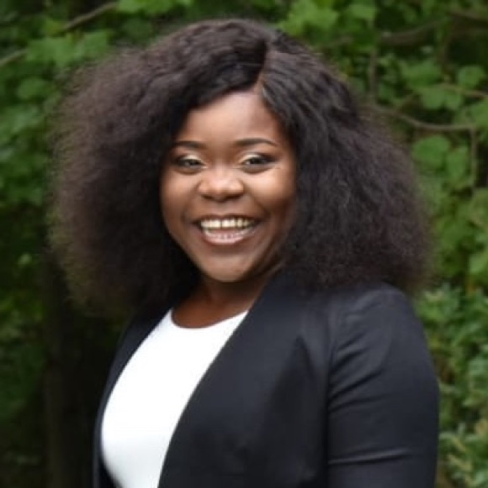 Meet your Posher, Lorella